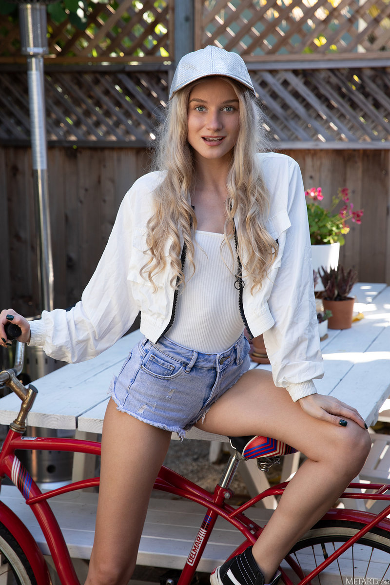 Александра, 39 лет, 1 размер груди